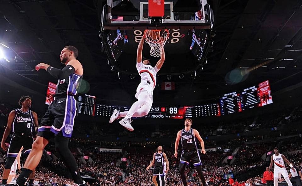 这种精彩的, 间的配合 这种精彩的, 间的配合